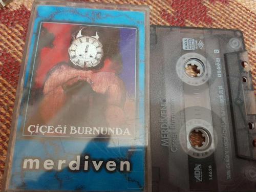 Merdiven Çiçeği Burnunda Cam Baskı