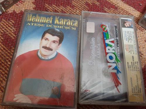 Mehmet Karaca - Ateşe Düşmüşüm Cam Baskı Jelatinli Kaset