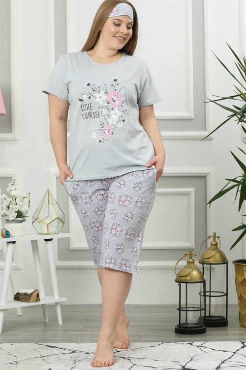 Kadın Gri Pamuklu Cepli Kısa Kol Büyük Beden Kapri Pijama Takım 202024