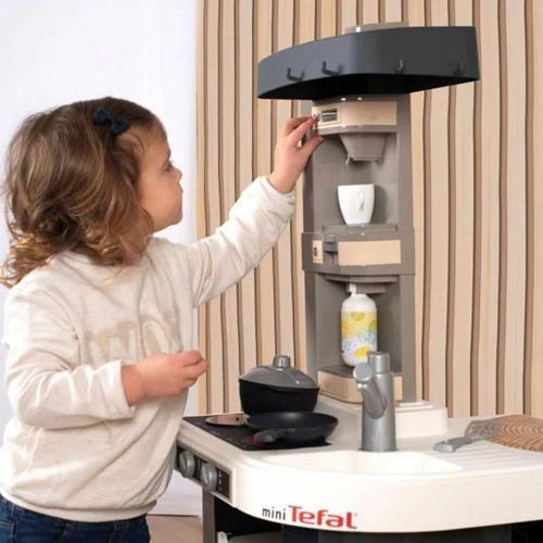 7600311056  Studio Kitchen