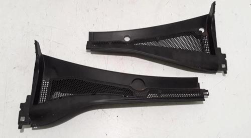 On Cam Izgarası Sol C3 B6 Psa Peugeot 97-00 (Oem No: 98119344Xt)