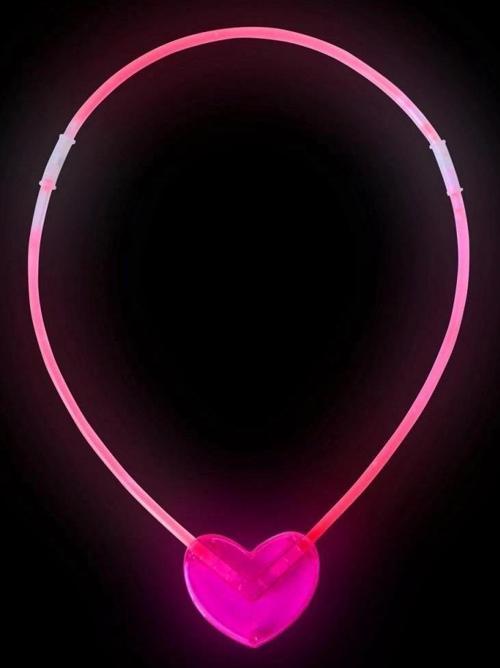 Çocuk Karanlıkta Yanan Glow Stick Kalp Şekilli Kolye 6 Renk 6 Adet