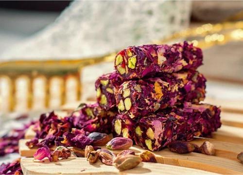 Extra Bol Antep Fıstıklı Steril Gül Yaprağı Kaplı Parmak Lokum - 1 KG