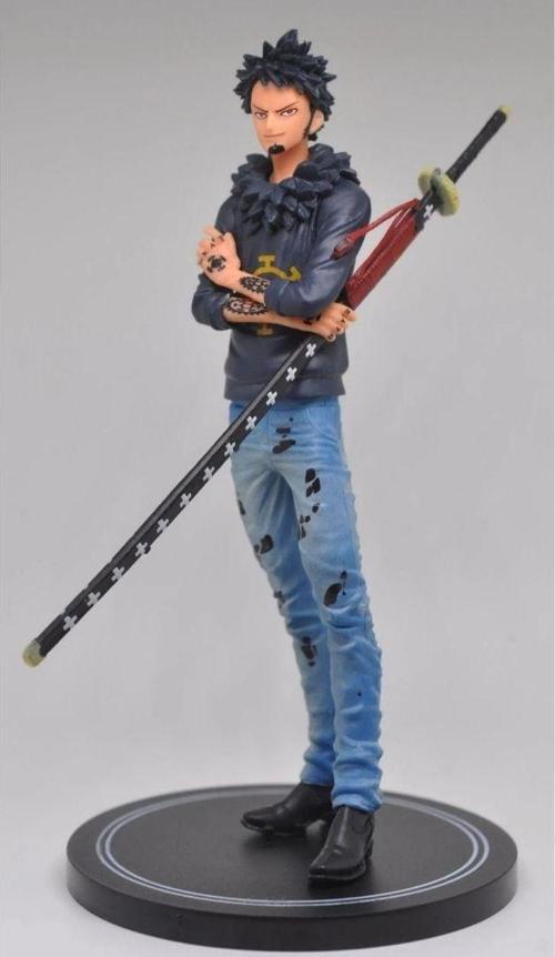 One Piece Trafalgar D. Water Law Figürü 21 cm – Vishmita Detaylı Aksiyon Figür