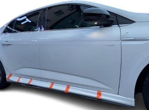 Renault Megane 4 Sedan Yan Marşpiyel (Plastik)(Boyasız)
