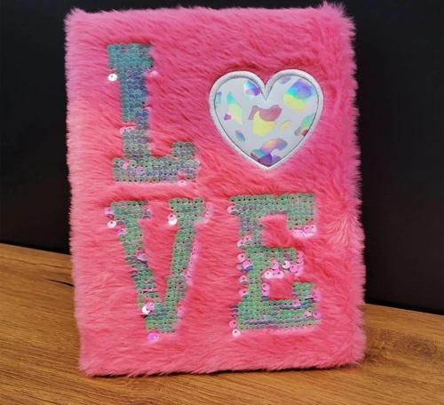 Love Tasarımlı Peluş Defter