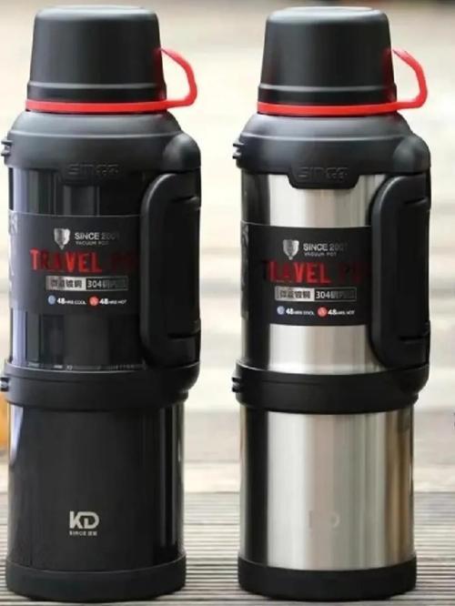 Vacuum 4 Litre Aile Boy Paslanmaz Çelik İSSİ Termos Karışık Renk