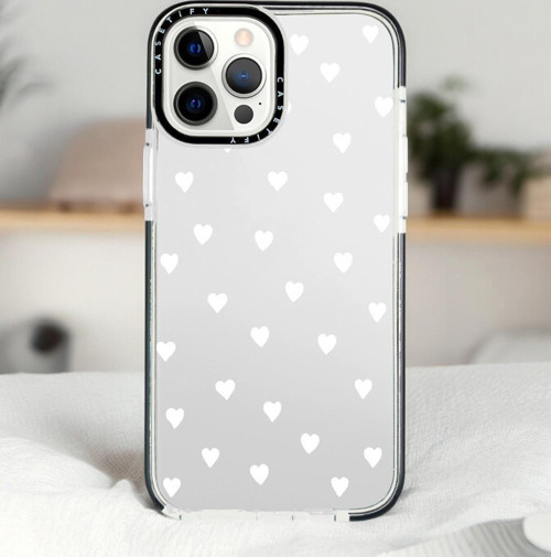 İphone 13 Pro Beyaz Kalpler Desenli Casetify Darbe Emci Silikonlu Telefon Kılıfı