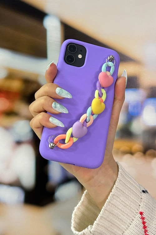 İphone 11 Uyumlu Kalpli Zincir Detaylı Premium Silikonlu Telefon Kılıfı