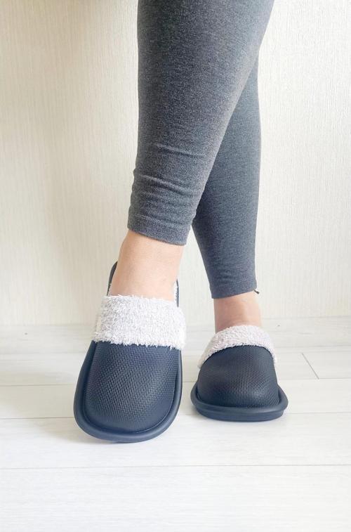 İçi Kürklü Düğmeli Kışlık Ev Terliği