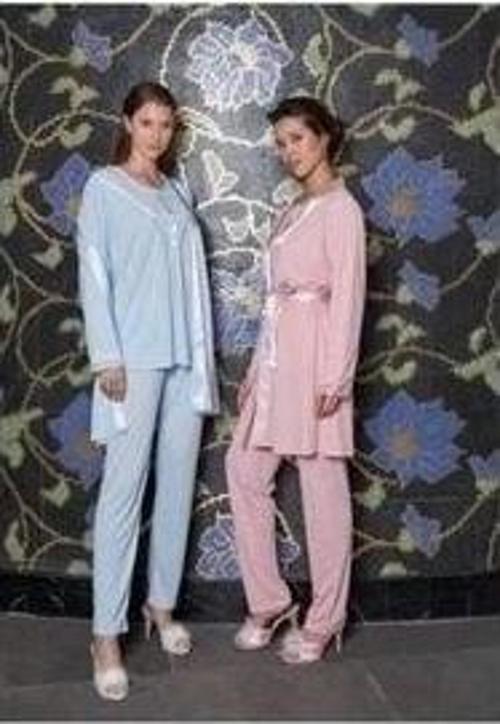 Uzun Kol 'lü Sabahlıklı Pijama Takımı