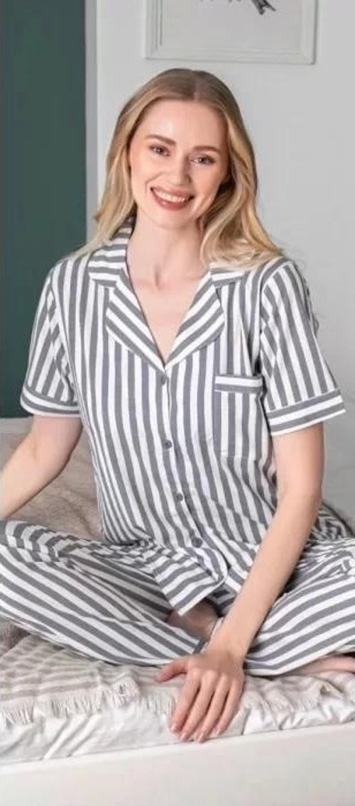 Çizgili Patlı Kısa Kol Pijama Takımı