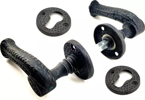 Antika Tarz Dekoratif Pirinç Rozetli Oda Kapı Kolu - 49 mm, Oksit
