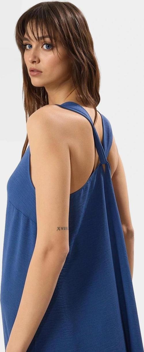 Yazlık Günlük Maxi Elbise Rahat Şık Polyester Dokuma V Yaka Uzun Ömürlü Seçkin Malzeme