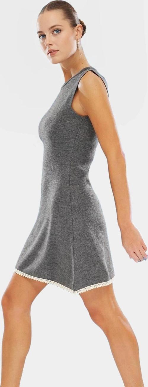 A line Triko Mini Elbise Dantel Detayı ile Şıklık ve Konfor Özenle Seçilmiş Dayanıklı Malzeme