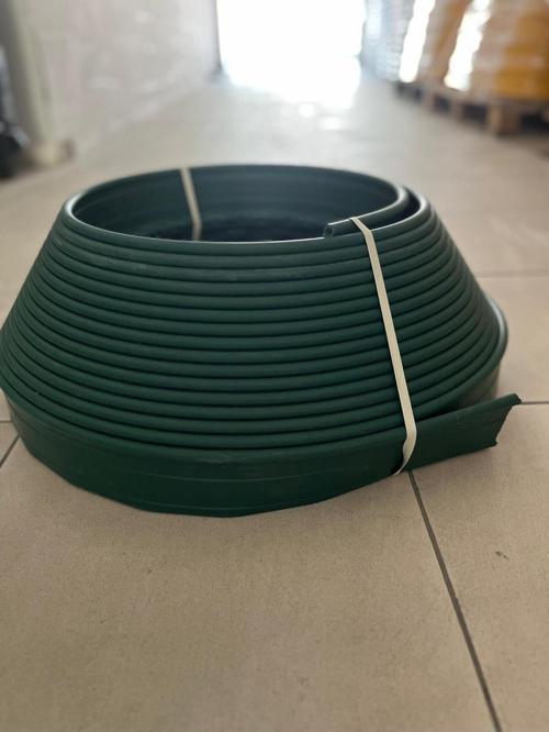 Üreticiden Yeşil Çim Ayırıcı-Peyzaj Sınırlayıcı-Toprak Taş Ayıracı 25 Metre 40 Adet Sabitleme Kazığı