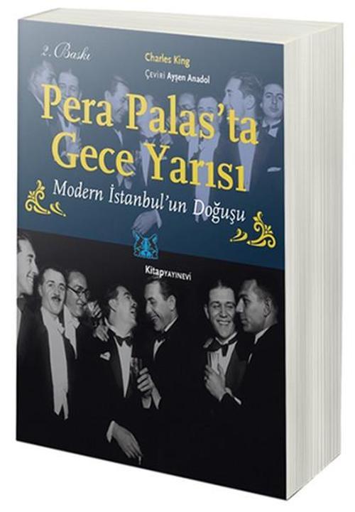 Pera Palas'ta Gece Yarısı