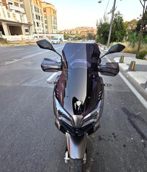 RKS Reale 125 Siperlik Ön Cam 2023-2025 Model 55cm Siyah Renkli 4mm KISA SPOR CAM