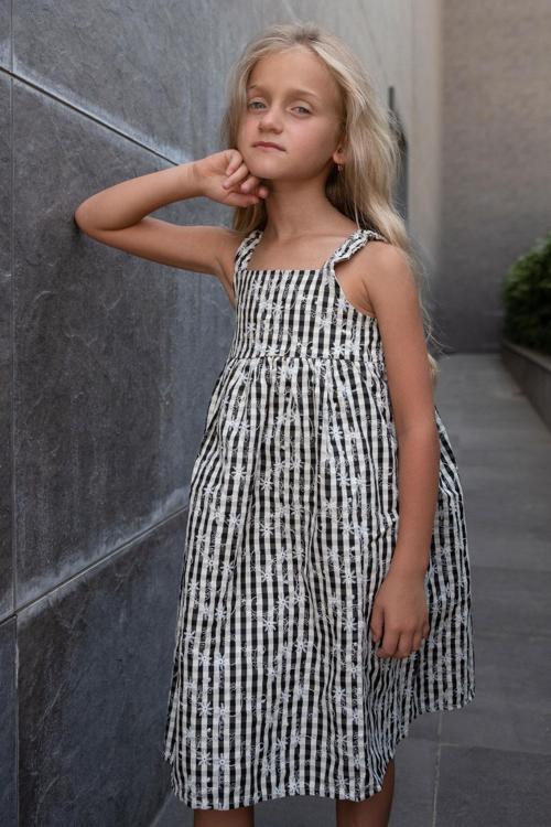 Kız Çocuk Elbise Çiçek Nakışlı Pötikare Desenli 5-9 Yaş, Siyah