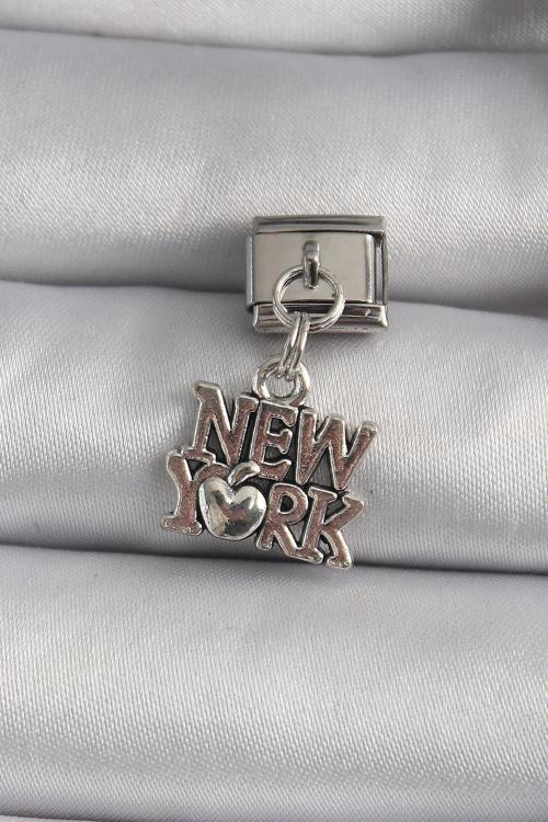 Çelik Gümüş Renk Sallantı New York Yazı Model Nomination