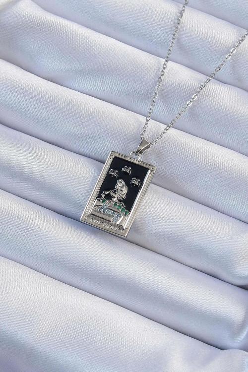Çelik Zincir Gümüş Renk Zirkon Taşlı Siyah Mineli Kız Figürlü Tarot Kolye