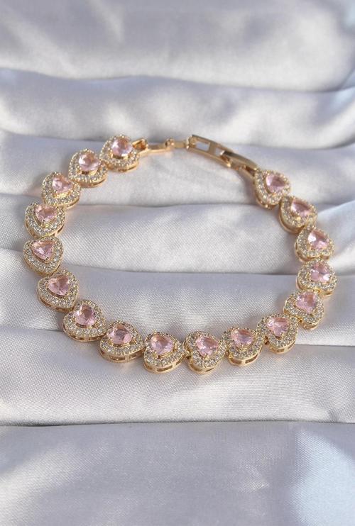 Vip Seri Pirinç Gold Renk Pembe Zirkon Taşlı Kalp Tasarımlı Bileklik