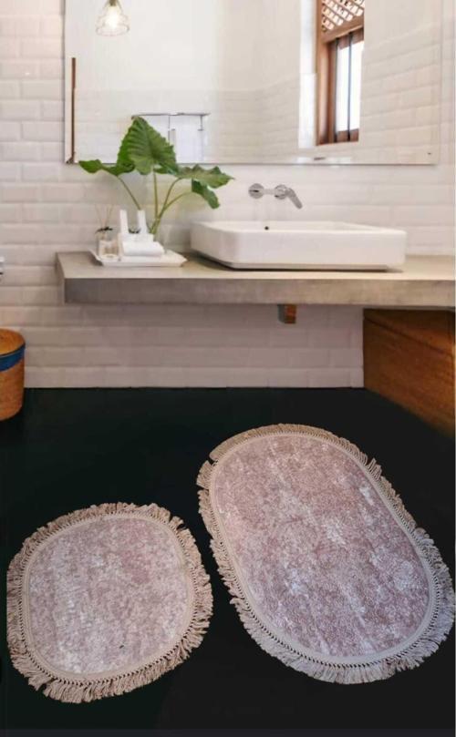 2Li  Saçaklı Dokuma Kaymaz Tabanlı Banyo  Takımı  Pembe