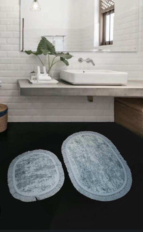 2Li  Saçaklı Dokuma Kaymaz Tabanlı Banyo  Takımı  Mavi