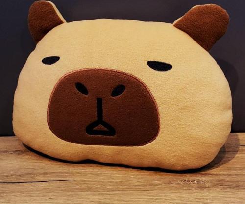Büro Ev Ofis Hediyesi için Sevimli Ayıcık Kafası Capybara Motif Yastık