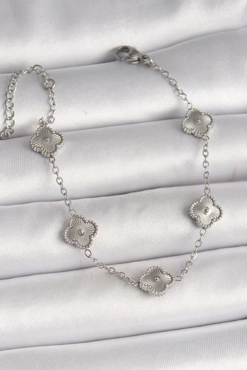 Zarif Kadın için Silver Çelik Zirkonlu İşlemeli Yonca Bileklik