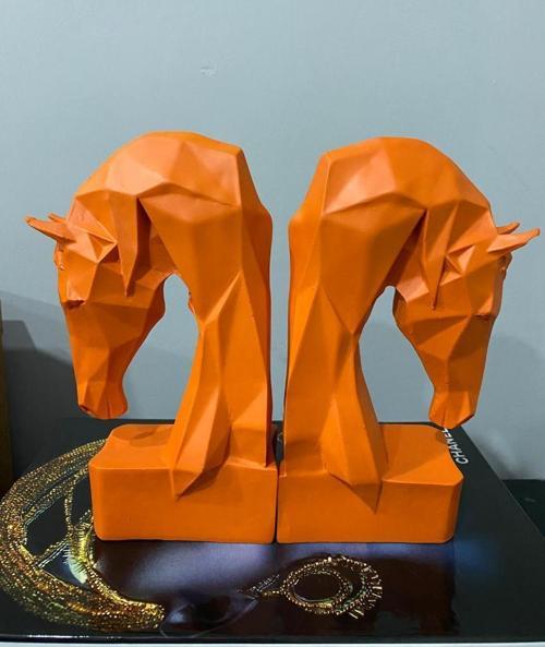 KİTAP TUTUCU KÜBİK AT FİGÜRLÜ 2 Lİ ( POLYESTER)