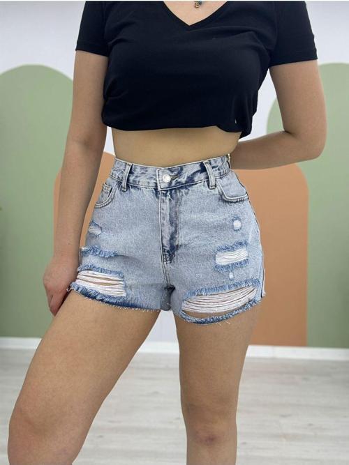 Kadın yırtık detaylı denim şort