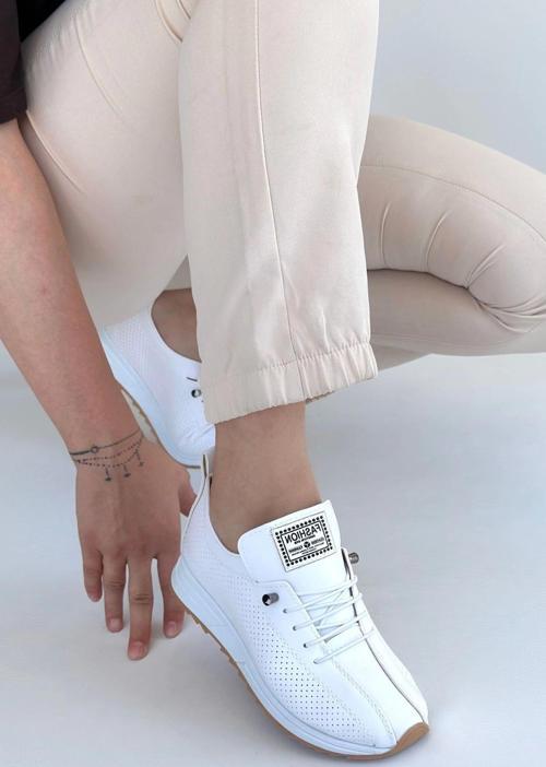 Fiert Beyaz Cilt Bağcıklı Spor Ayakkabı