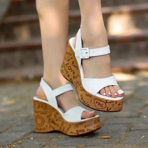 Riboy Beyaz Cilt Dolgu Topuk Sandalet