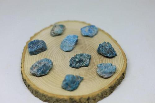 Apatit Taşı Ham Parça (10-16gram)