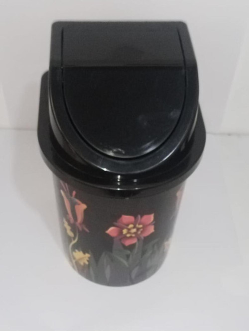 24X13 Cm Ebatınta 3Lt Klick Kapaklı Siyah Çiçek Desenli Lüks Şık Çöp Kovası