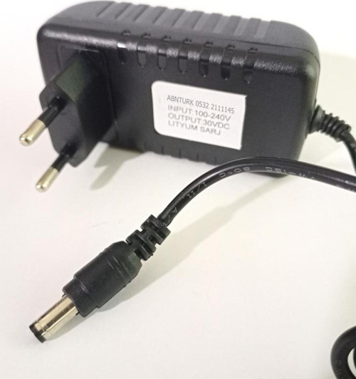 Şarjlı Dikey Süpürge Lityum Şarj Adaptörü 30 Volt Çıkış 24W Türkmalı Bakır Kablo Adaptör 220V