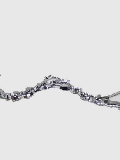 Hematit Taşı Çift Delikli YARIM Dizi (17380) (18cm Uzunluğundadır)