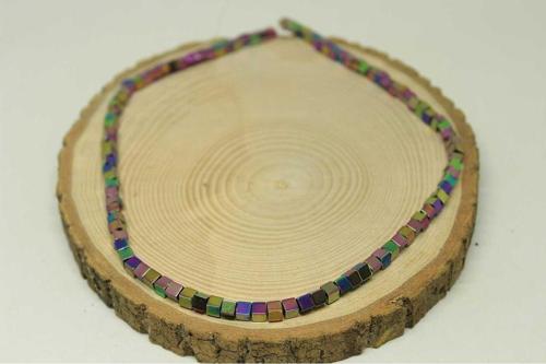 Hematit Taşı Küp Şekilli 4mm Dizi (24450)