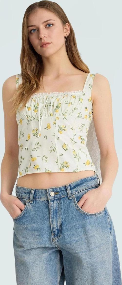 Yazlık Desenli Fitted Crop Bluz Viskoz Dokuma Özenle Seçilmiş Uzun Ömürlü Özel Tasarım