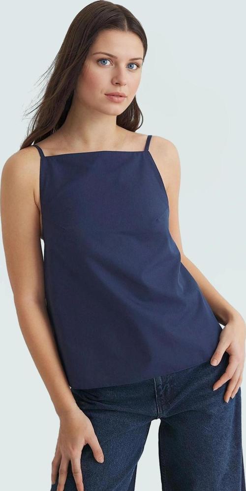 Yazlık Kadın Kare Yaka İnce Askılı Bluz Trend Tasarım Zarifane Modern Stil