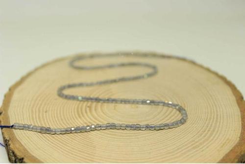 Labradorit Taşı Küp Şekilli YARIM Dizi 2.5mm (17cm uzunluğundadır)