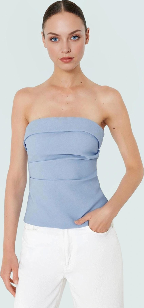 Straplez Fitted Dokuma Bluz Şık ve Rahat Yazlık Trend Tasarım Seçkin Malzeme