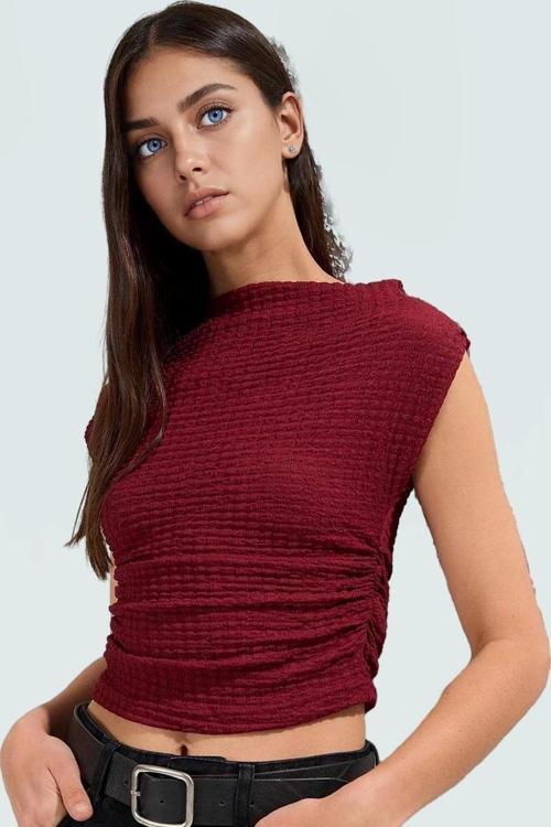 Kadın Fitted Örme Bluz Kayık Yaka Kolsuz Yazlık Rahat Ve Şık Uzun Ömürlü