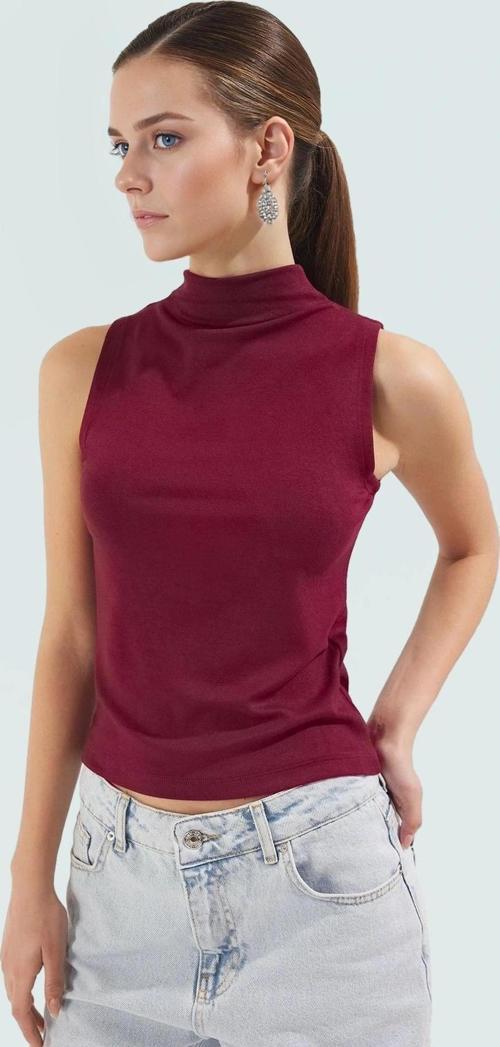 Dik Yaka Kolsuz Fitted Örme Bluz Günlük Şıklık Seçkin Malzeme Profesyonel Görünüm