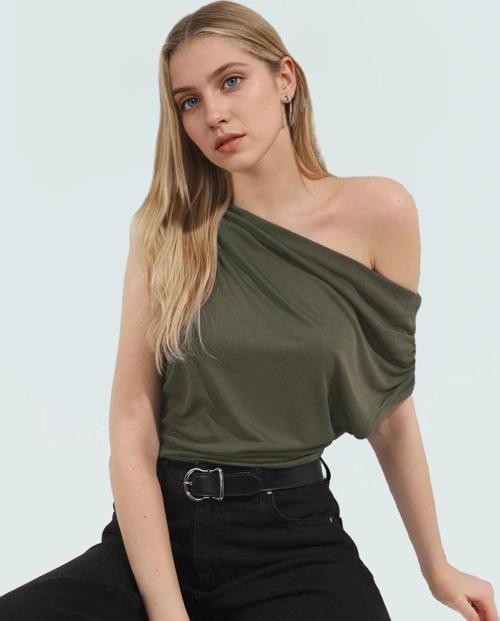 Modal Örme Bluz Asimetrik Yaka Fitted Kalıp Rahat Günlük Stil Dayanıklı Malzeme