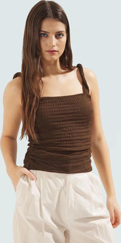 Pamuklu Fitted Kolsuz Bluz Yazlık Rahat Günlük Stil Şık Görünüm Konforlu Kesim