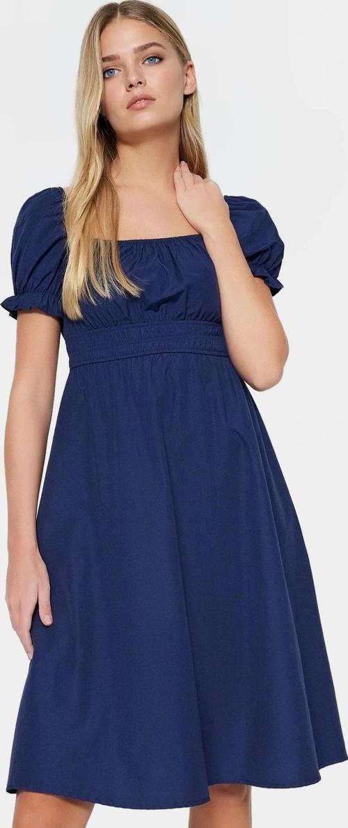 Kadın Yazlık Pamuklu Skater Elbise Kare Yaka Kısa Kollu Rahat Günlük Ve Şık Kaliteli İşçilik