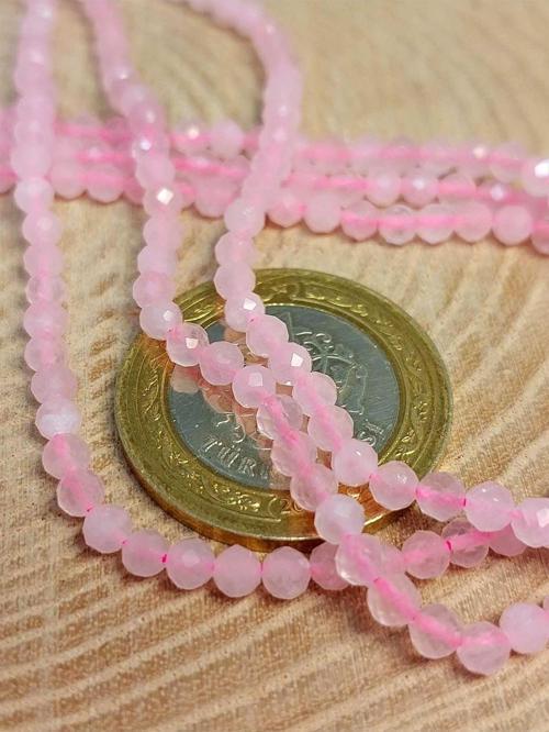 Pembe Kuvars Taşı YARIM Dizi 3mm (17cm uzunluğundadır) (41245)