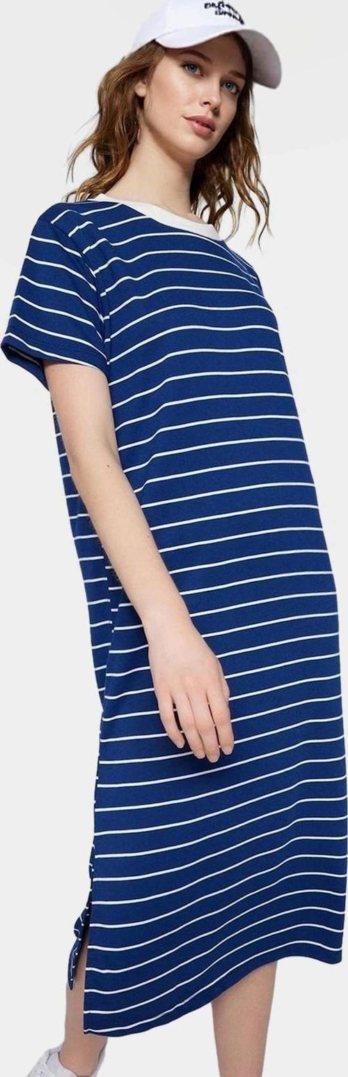 Şık Çizgili Maxi Örme Elbise Rahat Kalıp Kısa Kollu Yazlık Ve Modern Stil Zarifane Tasarım